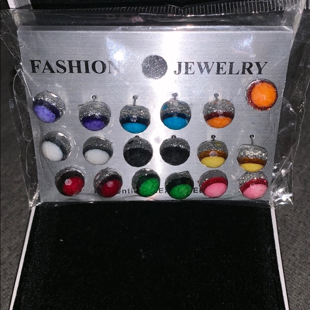 9 pairs of earrings never  worn